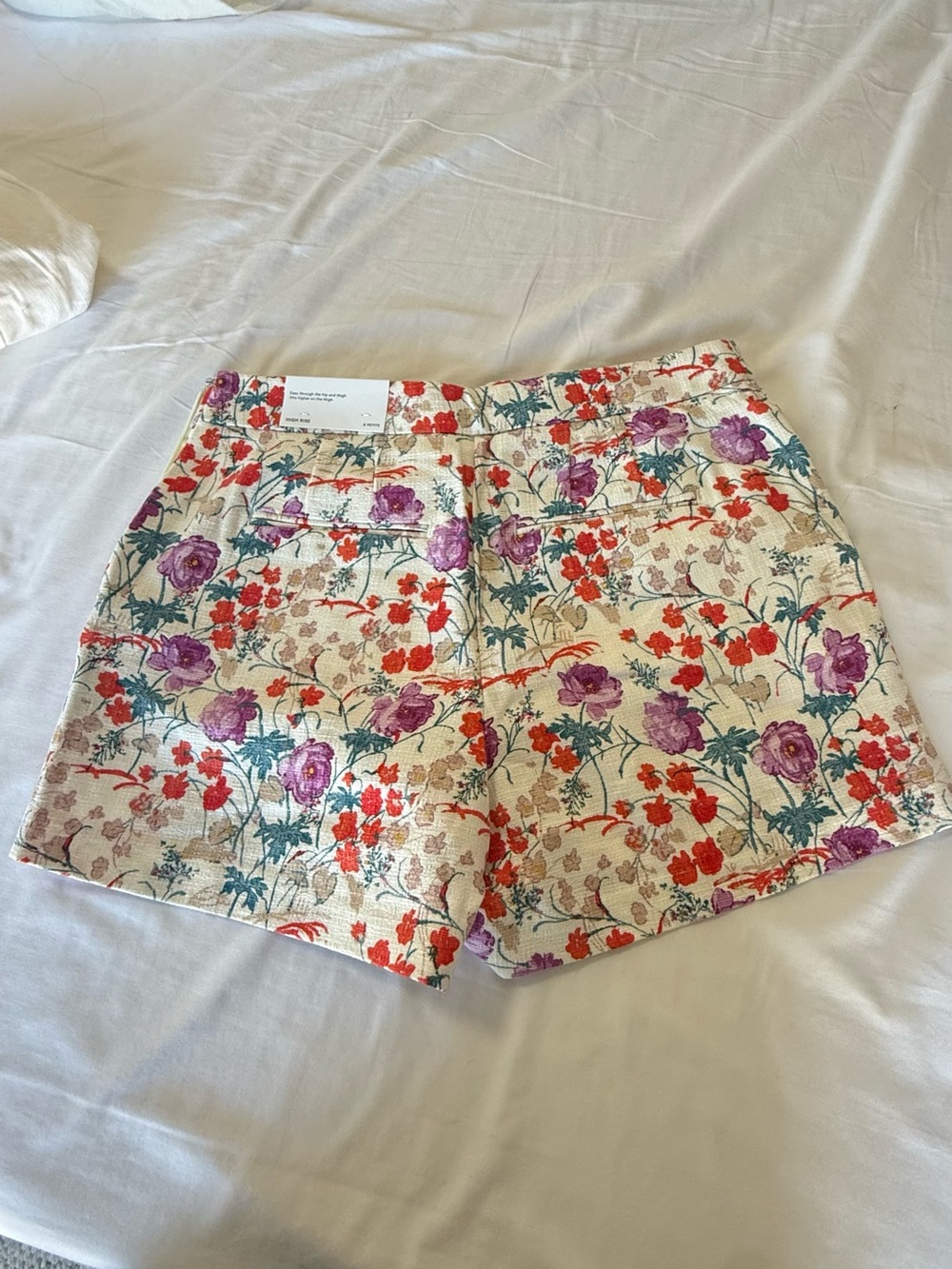 Ann Taylor | Floral Print Women’s Shorts - Cream with Purple & Red Flowers
